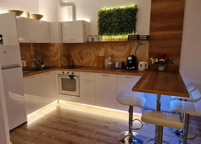 Little Treasure By The Sea * Pomorie